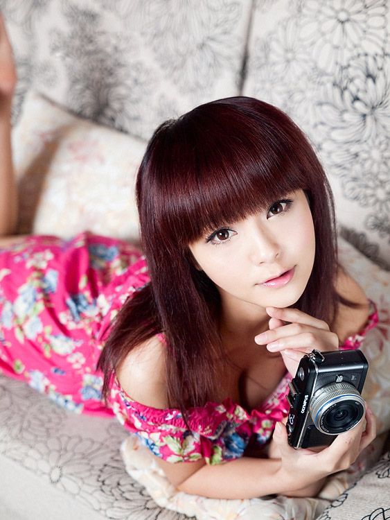 清纯少女招显性感姿态(图22)