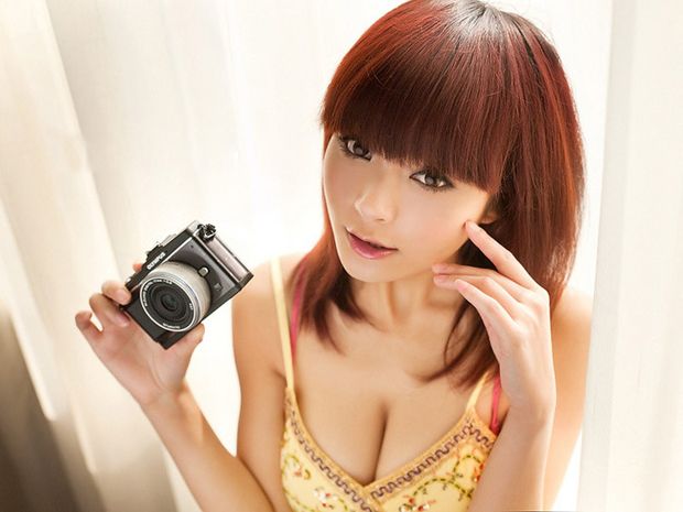 清纯少女招显性感姿态(图3)