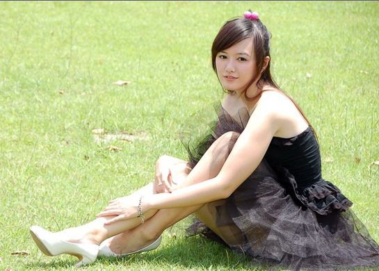 80后美腿幼师自拍秀(图4)