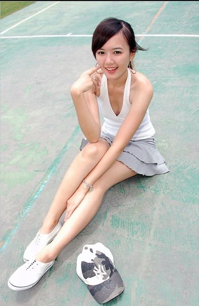 80后美腿幼师自拍秀(图9)