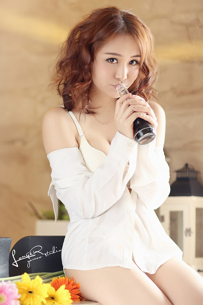 露沟美女可口可乐代言性感写真(图5)