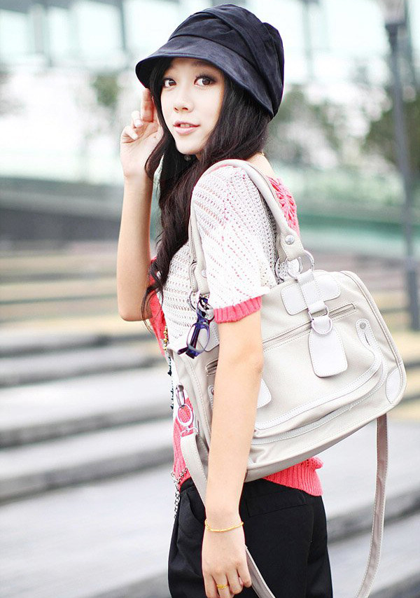 提包包漂亮美人显时尚(图6)