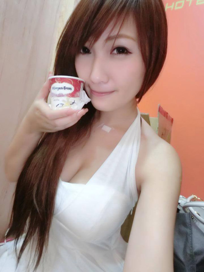 台湾火辣正妹果小糖迷人自拍图片(图5)