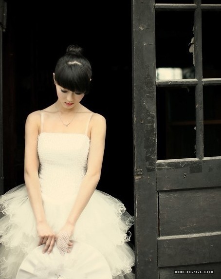 芭蕾少女的灰色写真(图5)