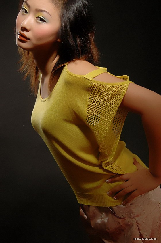 单眼皮清纯女生沙龙照(图13)