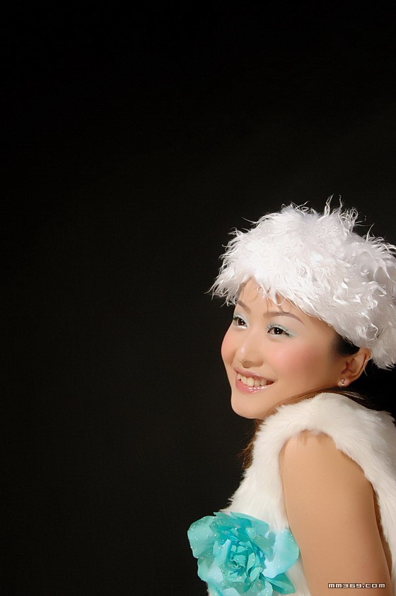 单眼皮清纯女生沙龙照(图4)