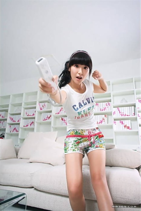 美女代言写真让人心动(图1)