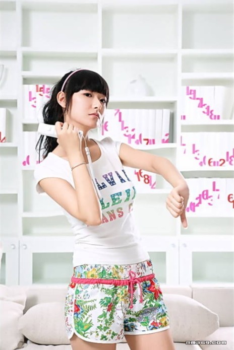 美女代言写真让人心动(图3)