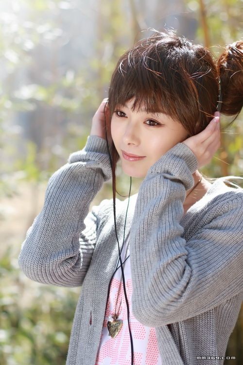 气质美女龚洁最新写真(图9)