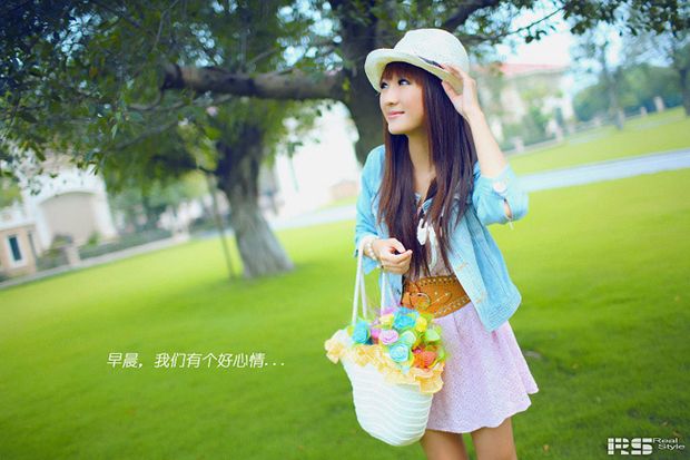 很有春天气息的晨间美女(图2)