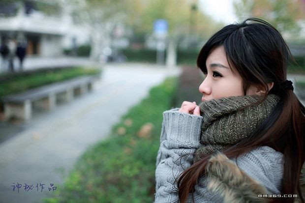 冬日清晨校园里漫步的MM(图5)
