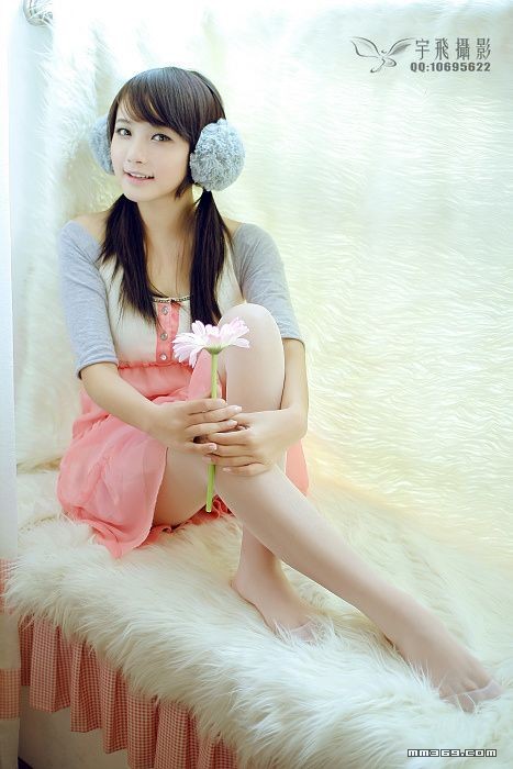 少女知知高清私房写真(图11)