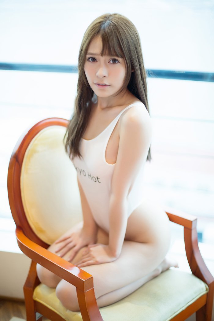 顽味小妹Carol酱高叉泳装风情写真(图17)