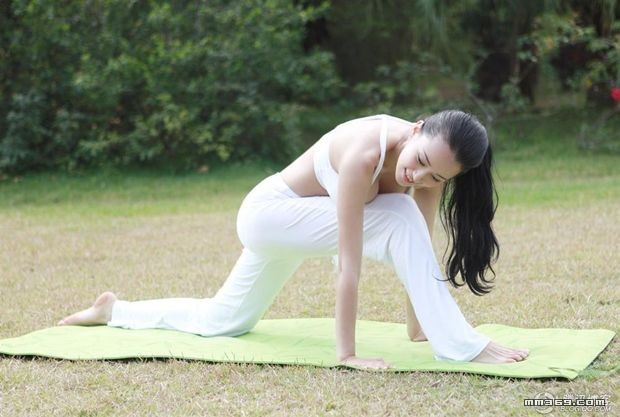 云南美女母其弥雅的瑜伽术(图11)