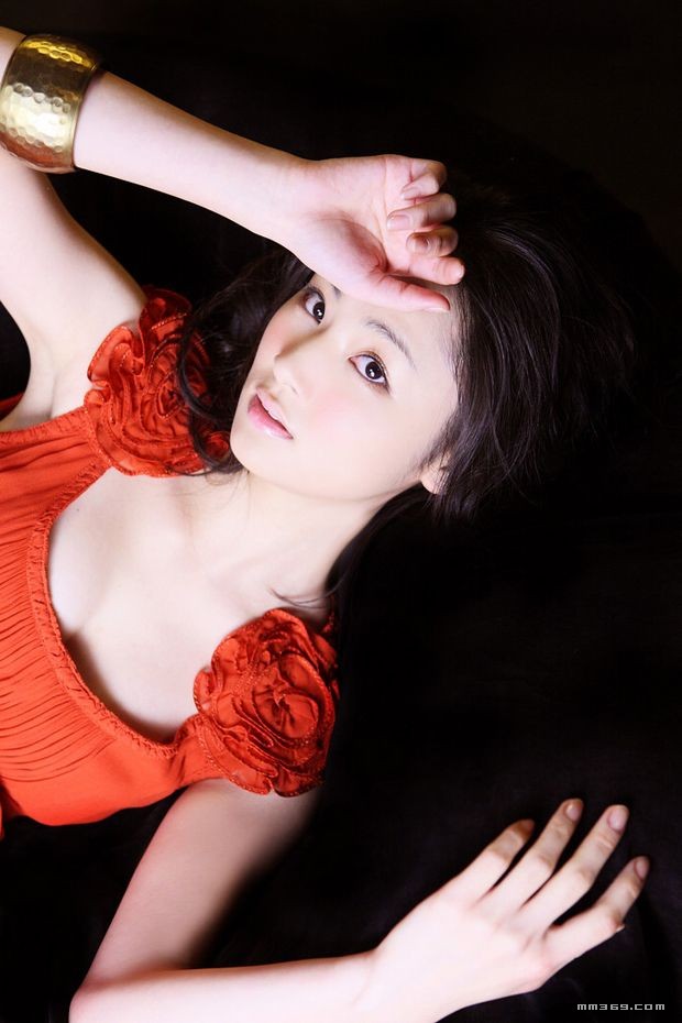 靓丽白衣天使极品写真(图2)