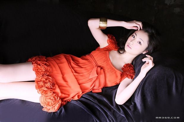 靓丽白衣天使极品写真(图3)