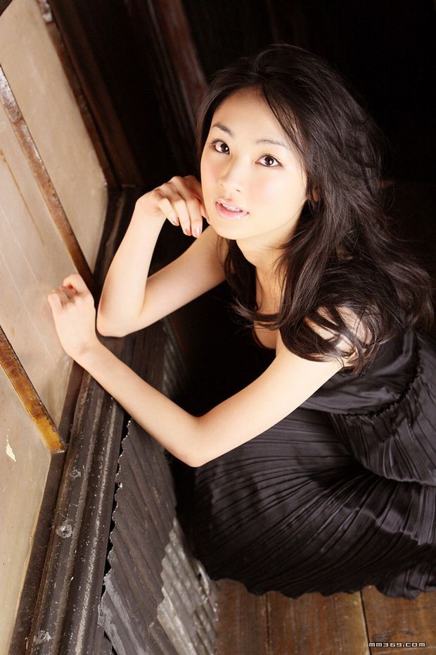 靓丽白衣天使极品写真(图4)