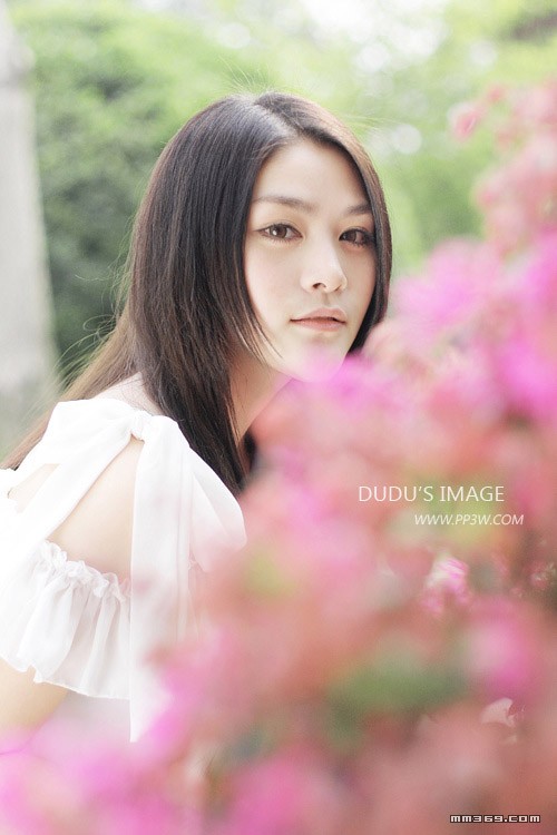 如花女孩的浪漫游园会(图2)