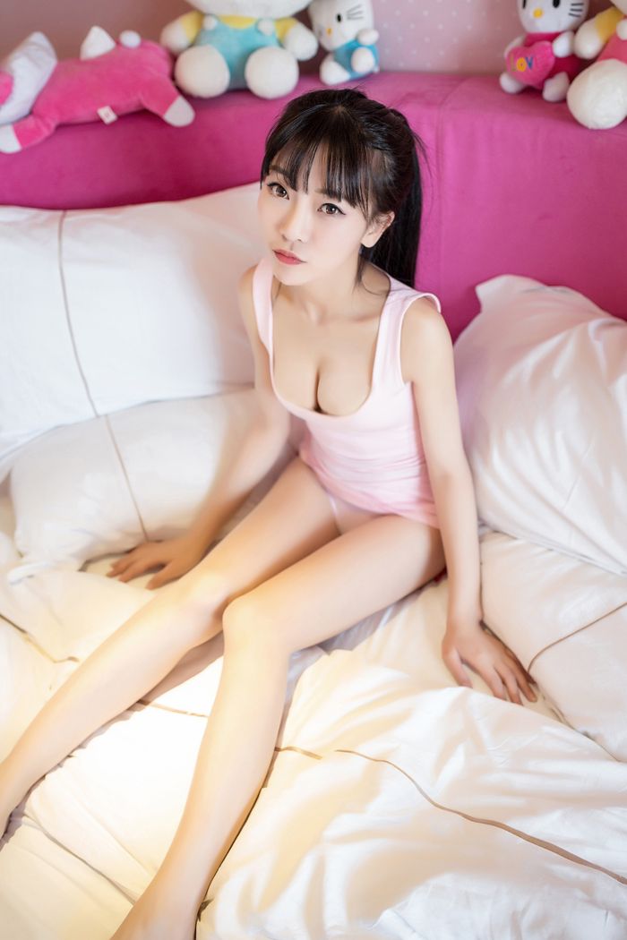 俏皮妹子莉莉丝学生短裙内内走光光(图22)