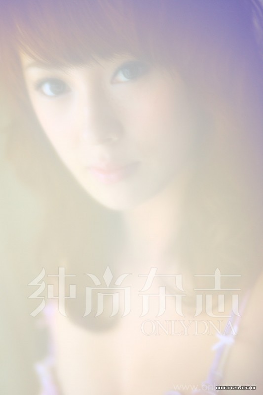 纯情尤物敏敏杂志封面写真(图16)