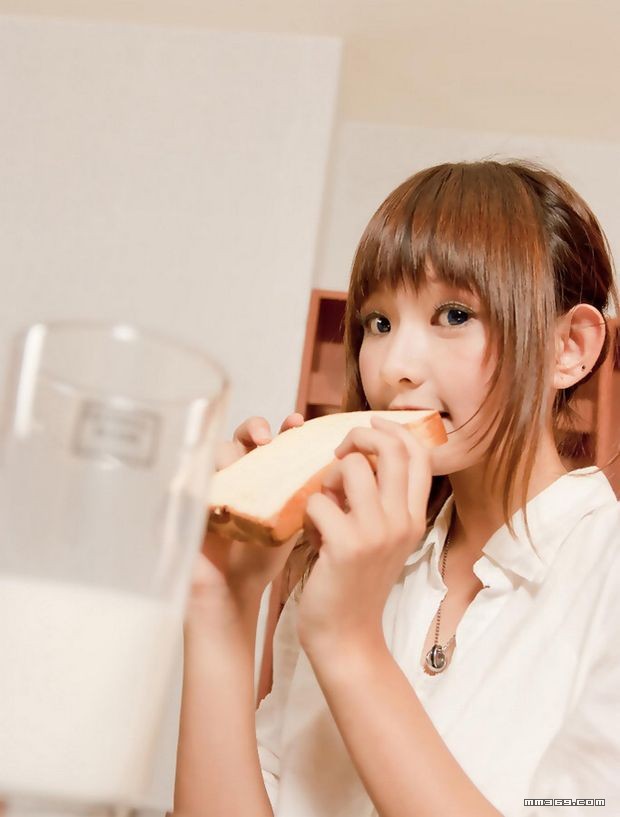 清纯气球女孩水汪汪大眼睛(图18)