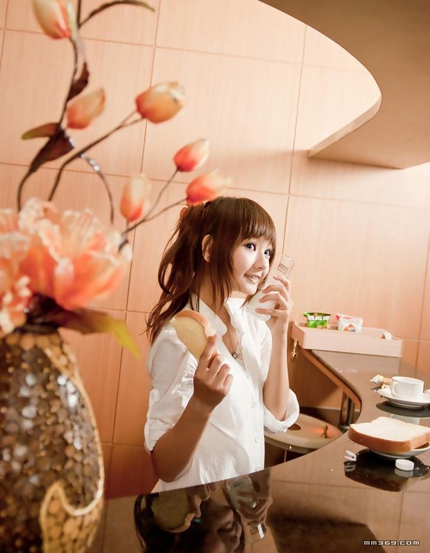 清纯气球女孩水汪汪大眼睛(图20)