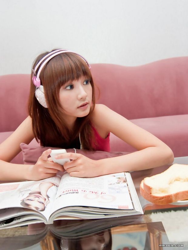 清纯气球女孩水汪汪大眼睛(图26)