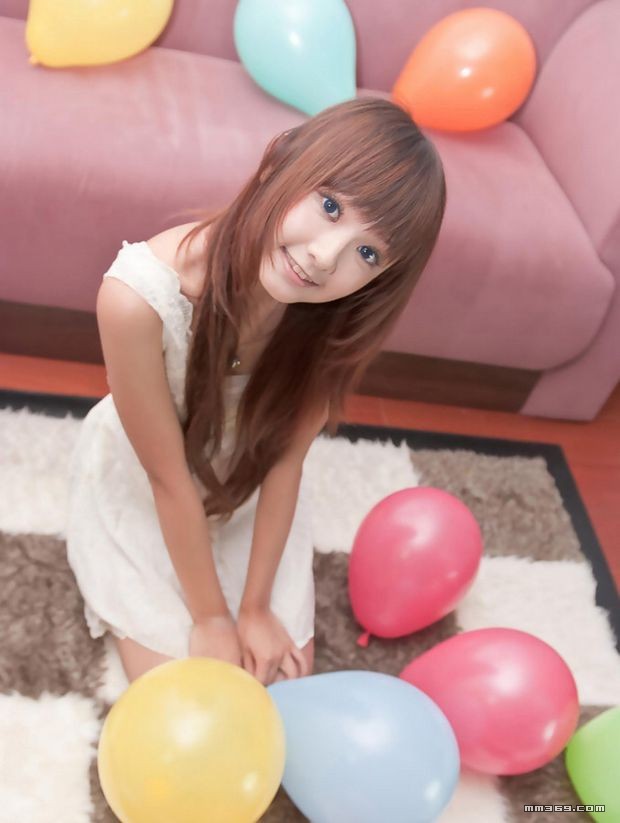 清纯气球女孩水汪汪大眼睛(图31)