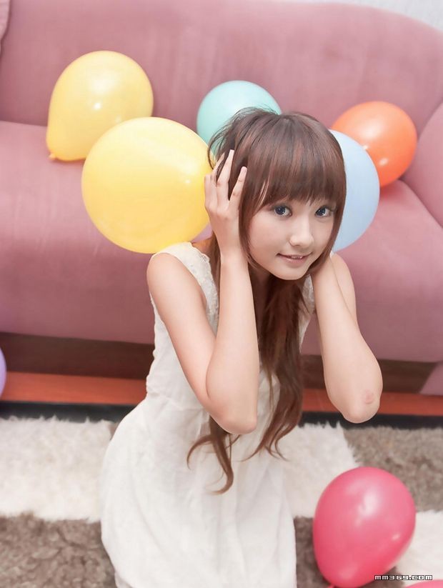 清纯气球女孩水汪汪大眼睛(图32)