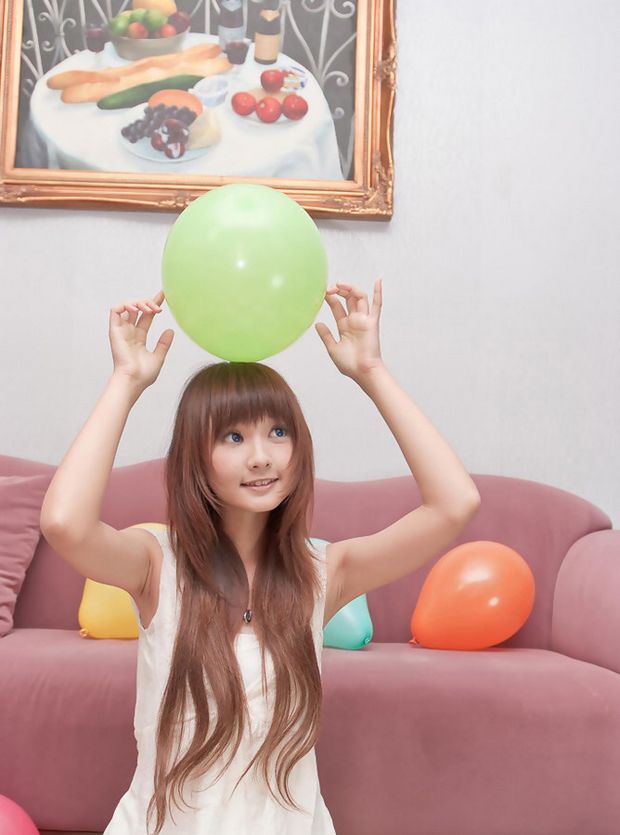 清纯气球女孩水汪汪大眼睛(图34)