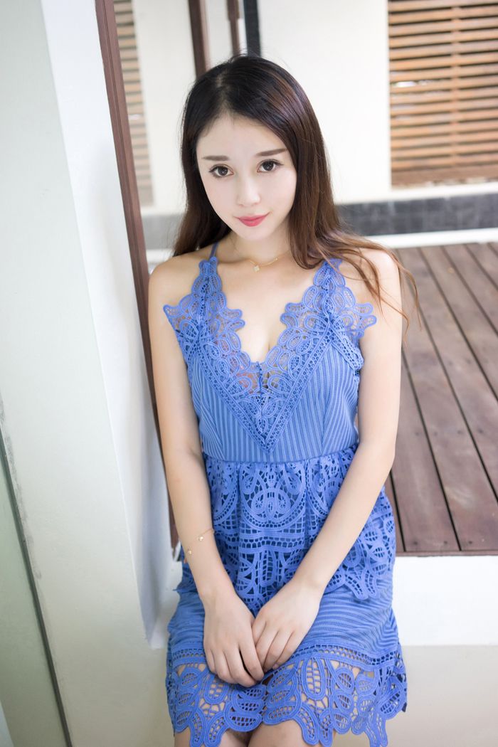 酥胸美人赵小米蕾丝比基尼连衣裙抢眼(图46)