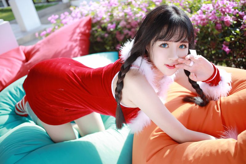 制服美女徐cake圣诞装提前来献礼(图10)