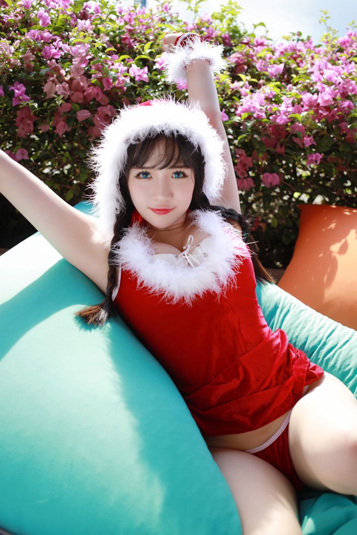 制服美女徐cake圣诞装提前来献礼(图8)