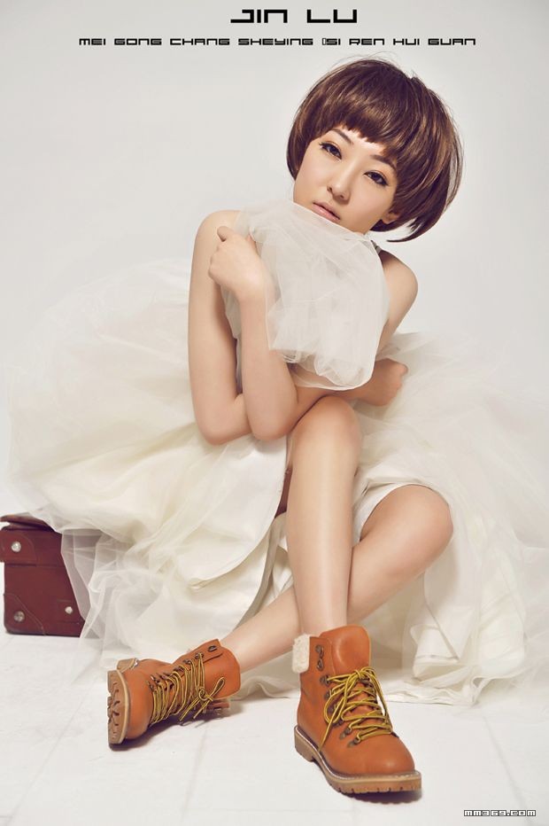 时尚可爱婚纱照有点小性感(图5)