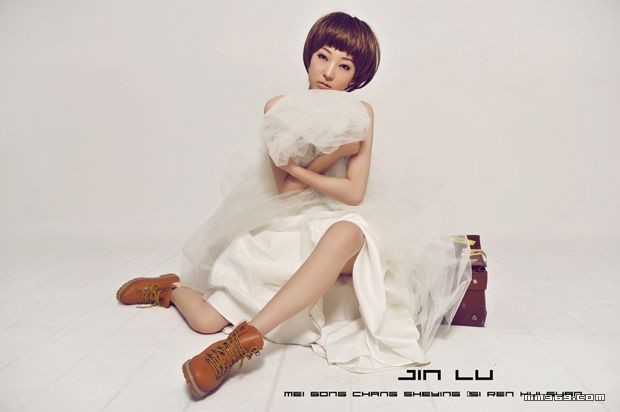 时尚可爱婚纱照有点小性感(图9)