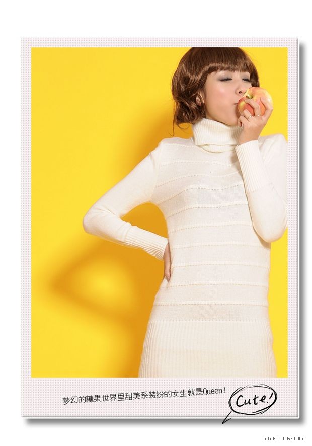 暗条纹高领毛衣的时尚美女(图2)