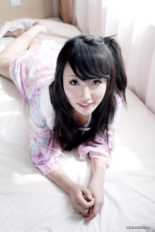 90后邻家女孩纯情写真图(图16)