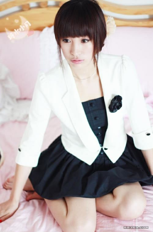 超可爱的气质美女百变写真(图14)