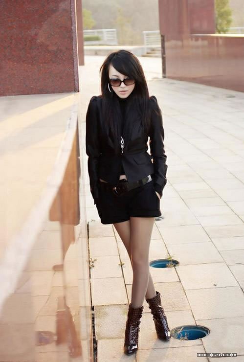 超可爱的气质美女百变写真(图7)