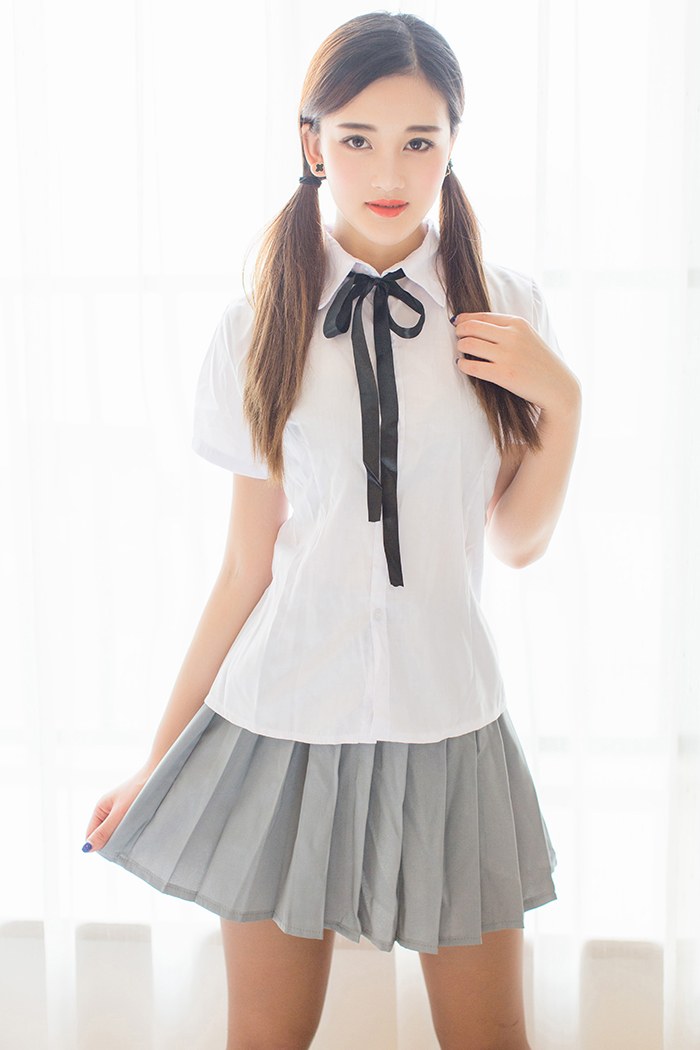 黑丝少女娜娜办公室OL女神范十足(图3)