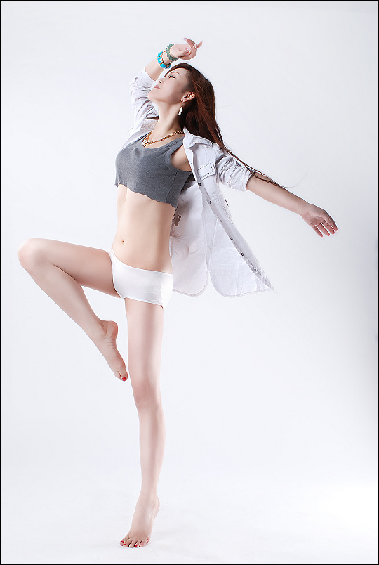 时尚MM大晒高调人像照(图3)