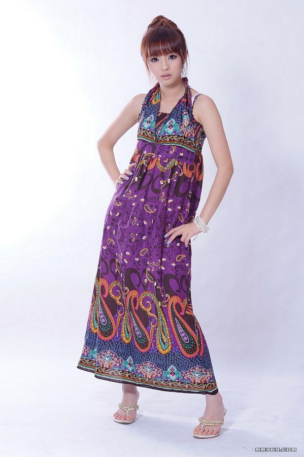 带点时尚味道的MM黄诗思(图2)