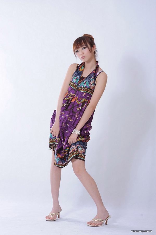 带点时尚味道的MM黄诗思(图4)