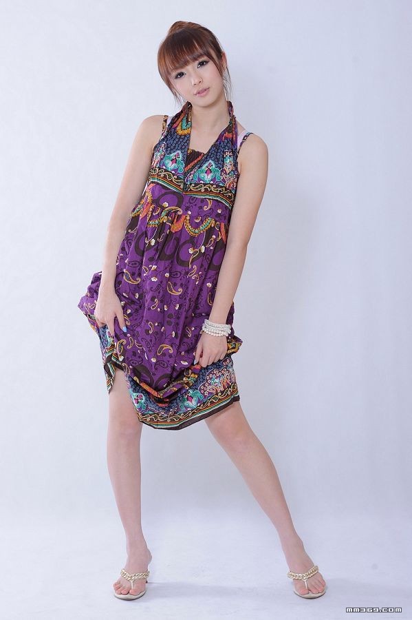 带点时尚味道的MM黄诗思(图5)