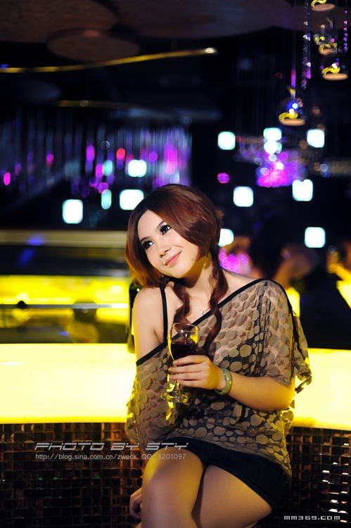 酒吧主题人像摄影《朵朵巴巴》(图6)