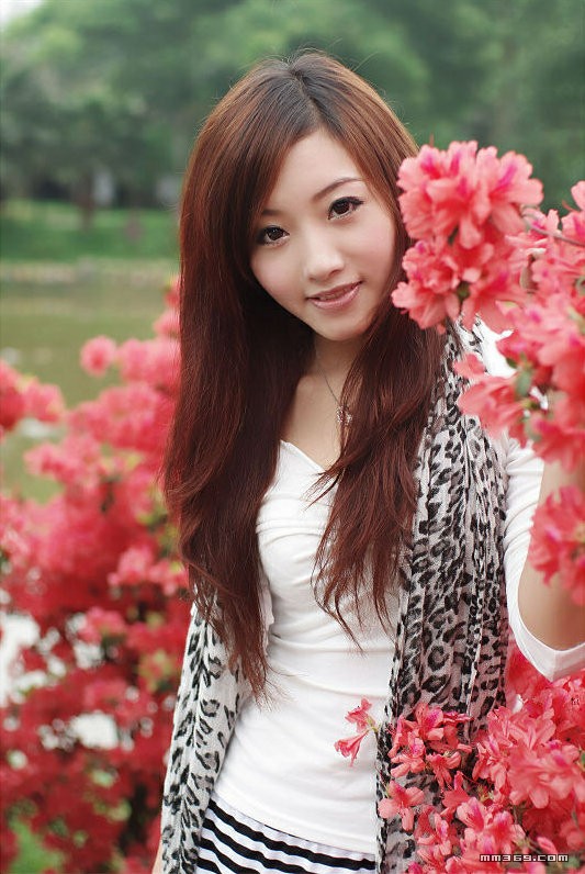 杭州清纯白皙美女外拍(图11)