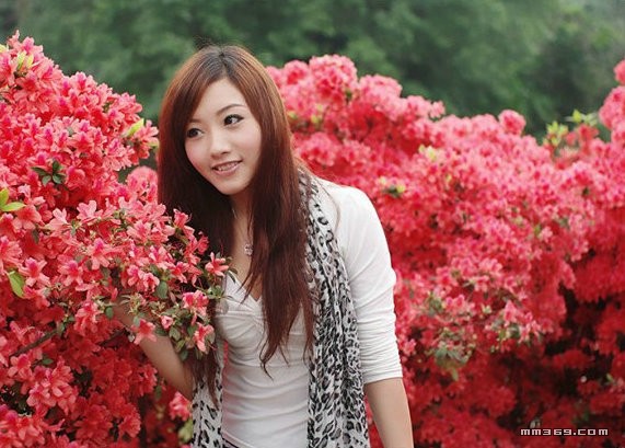 杭州清纯白皙美女外拍(图8)