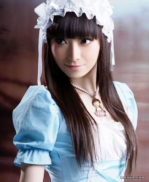 娃娃清纯气质混搭魔鬼身材(图11)