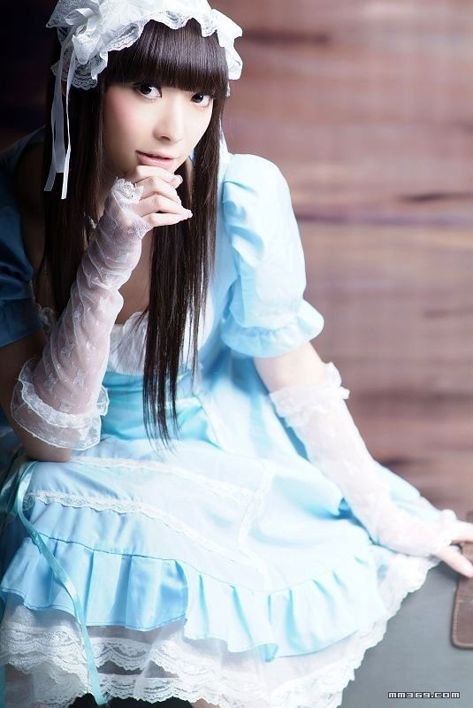 娃娃清纯气质混搭魔鬼身材(图15)