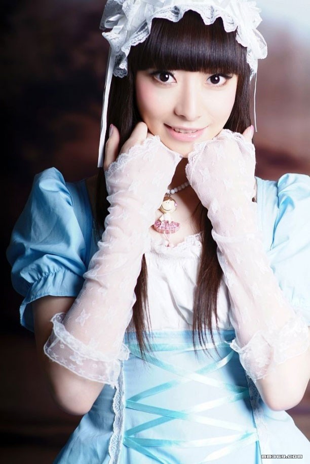 娃娃清纯气质混搭魔鬼身材(图16)